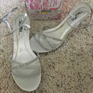 Woman’s 2” pump heeled Sandels